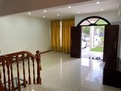 Kew Place (D16), Terrace #571136671